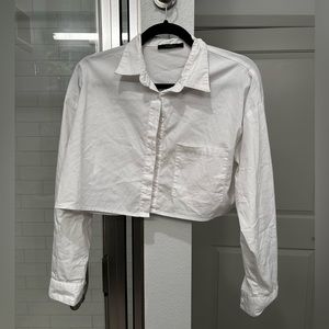 F21 Cropped Button Down in Small